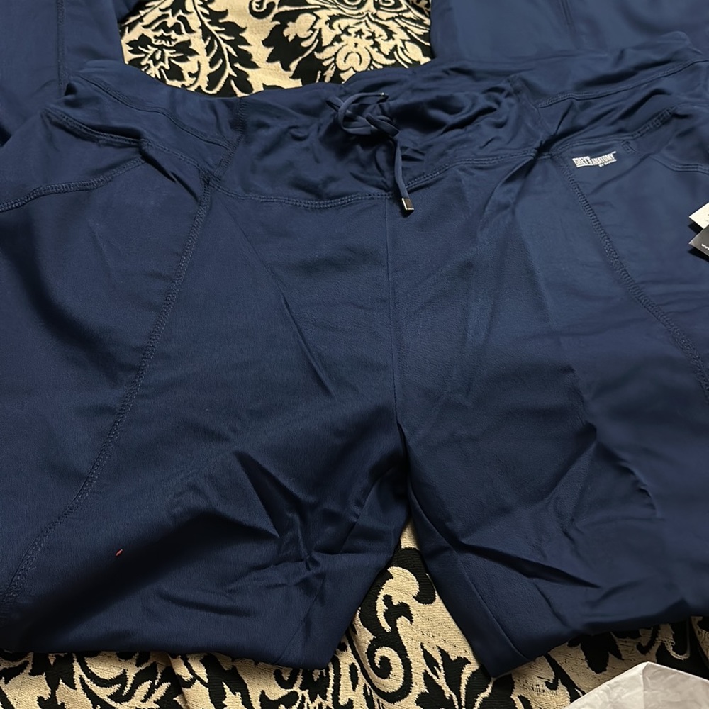 Scrubs đź’Ž - Picture 4 of 6